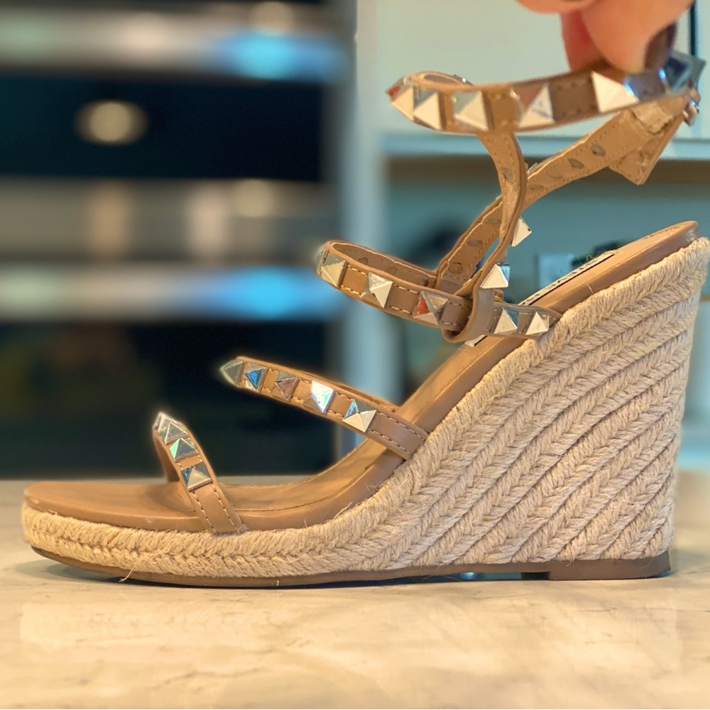 Rock Stud Wedges